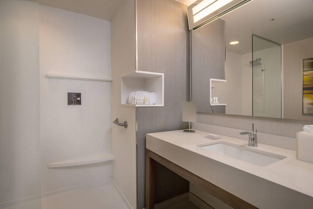คอร์ตยาร์ด บาย แมริออท วินสตัน-ซาเลม ดาวน์ทาวน์ Hotel ภายนอก รูปภาพ