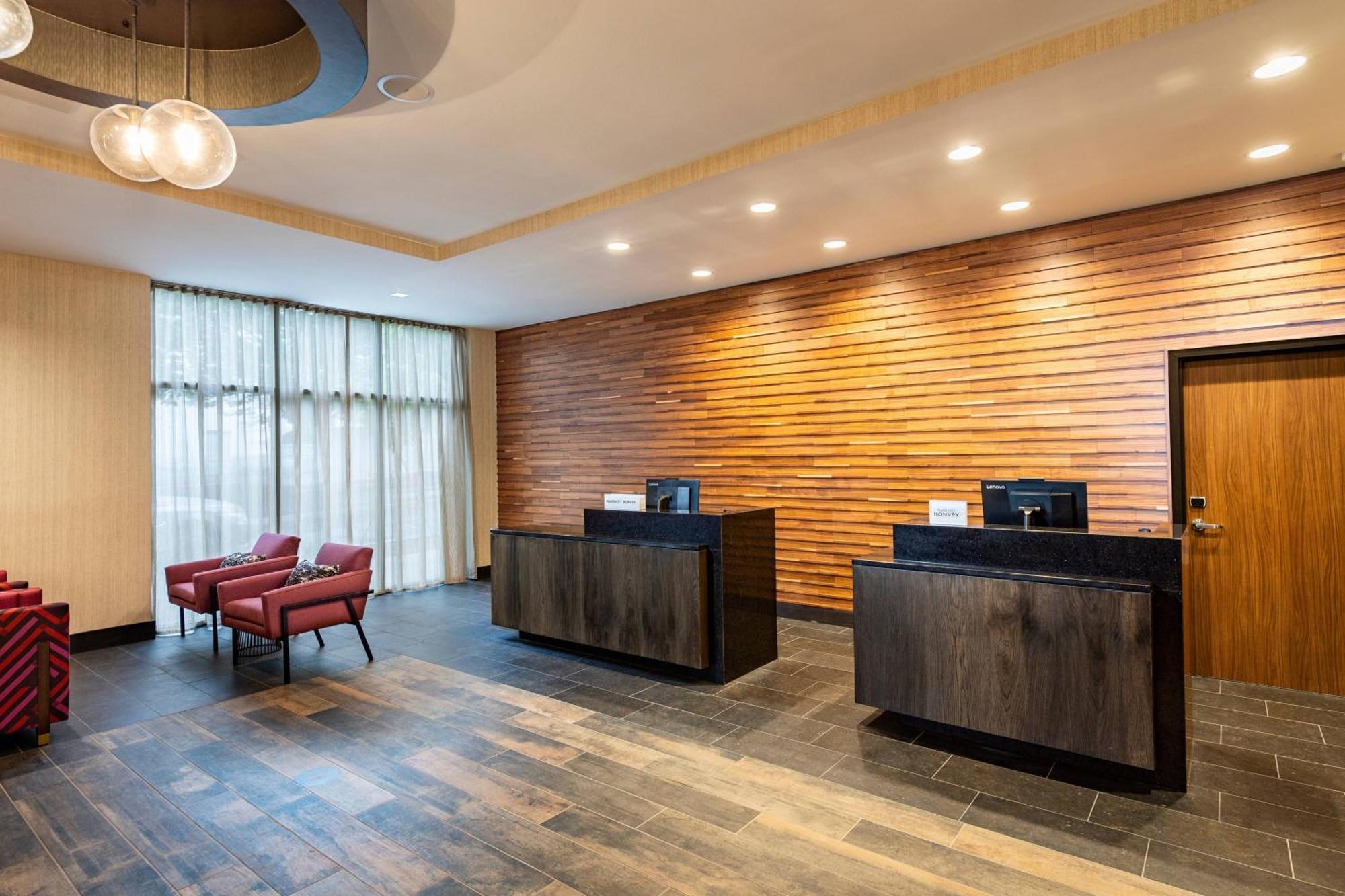 คอร์ตยาร์ด บาย แมริออท วินสตัน-ซาเลม ดาวน์ทาวน์ Hotel ภายนอก รูปภาพ